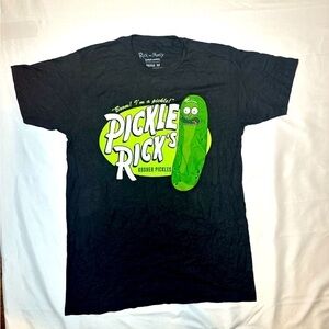 Rick and Morty Pickle Rick's Kosher Pickles T-Shirt Men's Size Medium Adult Swim